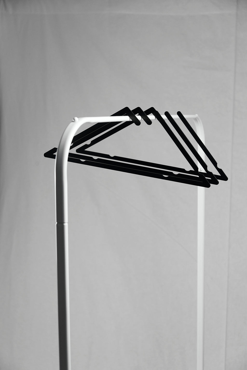 FORM 004 – Metal Coat Hanger (Set of 3)