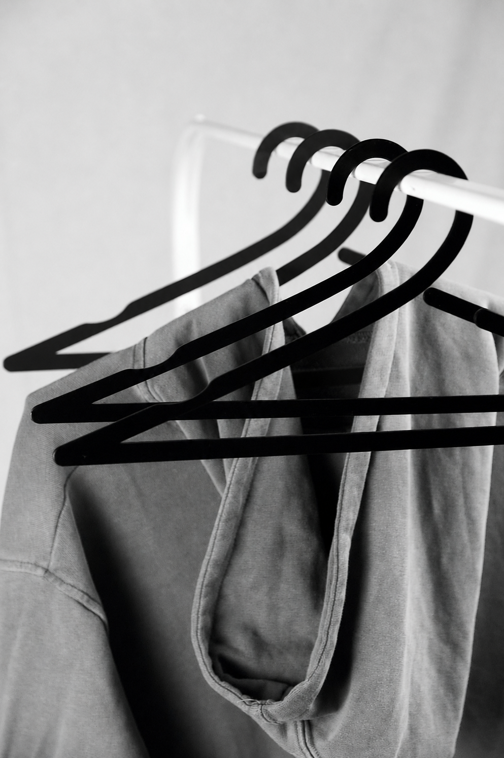 FORM005 – Metal Coat Hanger (Set of 3)