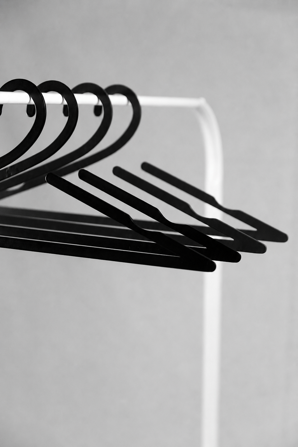 FORM005 – Metal Coat Hanger (Set of 3)