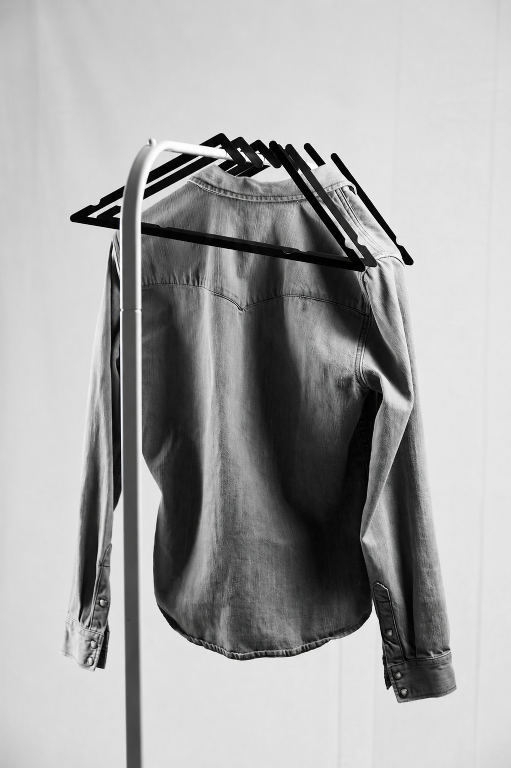 FORM 004 – Metal Coat Hanger (Set of 3)